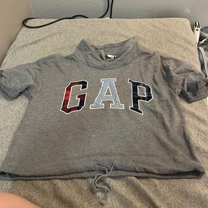 Gap sweatshirt